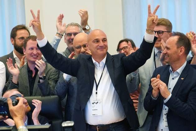 Bilder des Jahres 2025, News September 09 News Bilder des Tages Dortmund, 28.9.2025: Alexander Omar Kalouti (CDU) hat die Stichwahl um das Amt des Dortmunder Oberbürgermeisters gegen den bisherigen OB Thomas Westphal (SPD) gewonnen. *** Dortmund, 28 9 2025 Alexander Omar Kalouti CDU has won the run-off election for the office of Mayor of Dortmund against the incumbent Mayor Thomas Westphal SPD