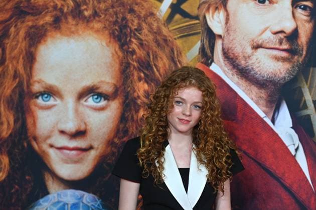 Alexa Goodall (Schauspielerin), Einzelbild,angeschnittenes Einzelmotiv,Halbfigur,halbe Figur. Filmpremiere MOMO am 128.09.2025 im Mathaeser Kino in Muenchen.