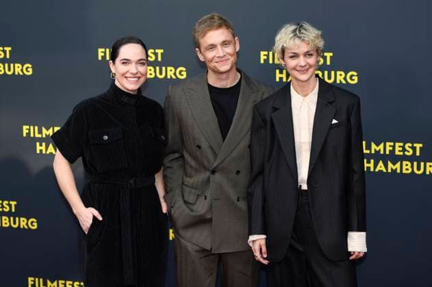 Verena Altenberger, Matthias Schweighöfer und Luise Heyer bei der Premiere des Kinofilms Das Leben der Wünsche auf dem 33. Filmfest Hamburg 2025 im Cinemaxx Dammtor. Hamburg, 28.09.2025