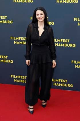 Ruby O. Fee bei der Premiere des Kinofilms Das Leben der Wünsche auf dem 33. Filmfest Hamburg 2025 im Cinemaxx Dammtor. Hamburg, 28.09.2025