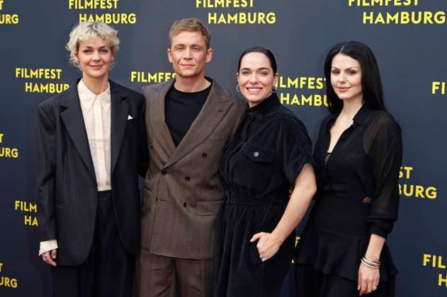Luise Heyer, Matthias Schweighöfer, Verena Altenberger und Ruby O. Fee bei der Premiere des Kinofilms Das Leben der Wünsche auf dem 33. Filmfest Hamburg 2025 im Cinemaxx Dammtor. Hamburg, 28.09.2025