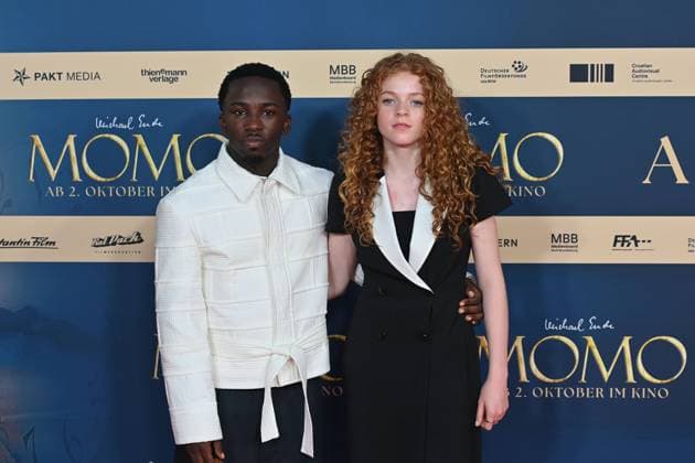 v.li: Araloyin Oshunrem,Alexa Goodall, Filmpremiere MOMO am 128.09.2025 im Mathaeser Kino in Muenchen.