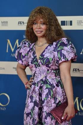 Mylene Gomera (Schauspielerin), Einzelbild,angeschnittenes Einzelmotiv,Halbfigur,halbe Figur. Filmpremiere MOMO am 128.09.2025 im Mathaeser Kino in Muenchen.