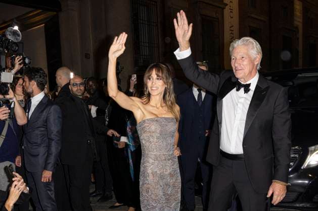 MFW Giorgio Armani arrivals MP Richard Gere, Alejandra Silva arrive to Pinacoteca of Brera to attending the Giorgio Armani fashion show during Milan s Fashion Week Womenswear Spring Summer 2026, on September 28, 2025 in Milan (Italy). Photo by Marco Piovanotto Abacapress.com  Copyright: xPiovanottoxMarco ABACAx