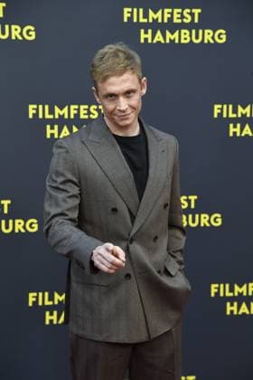 Matthias Schweighöfer bei der Premiere Das Leben der Wünsche im Rahmen des Filmfest Hamburg in Hamburgam 28.09.2025