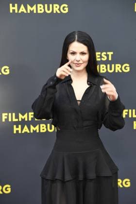 Ruby O. Fee bei der Premiere Das Leben der Wünsche im Rahmen des Filmfest Hamburg in Hamburgam 28.09.2025