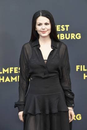 Ruby O. Fee bei der Premiere Das Leben der Wünsche im Rahmen des Filmfest Hamburg in Hamburgam 28.09.2025