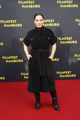 Verena Altenberger bei der Das Leben der Wuensche Film Premiere am 28.09.2025 im Rahmen vom 33. Filmfest in Hamburg Matthias Schweighoefer & Ruby O. Fee - Das Leben der Wuensche feiert Premiere beim Filmfest in Hamburg