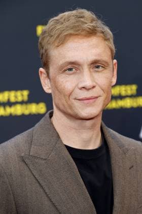 Matthias Schweighoefer bei der Das Leben der Wuensche Film Premiere am 28.09.2025 im Rahmen vom 33. Filmfest in Hamburg Matthias Schweighoefer & Ruby O. Fee - Das Leben der Wuensche feiert Premiere beim Filmfest in Hamburg