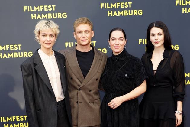 Luise Heyer, Matthias Schweighoefer, Verena Altenberger und Ruby O. Fee bei der Das Leben der Wuensche Film Premiere am 28.09.2025 im Rahmen vom 33. Filmfest in Hamburg Matthias Schweighoefer & Ruby O. Fee - Das Leben der Wuensche feiert Premiere beim Filmfest in Hamburg