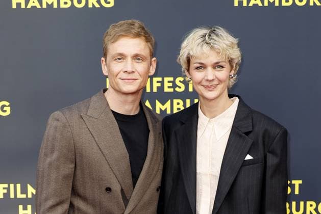 Matthias Schweighoefer und Luise Heyer bei der Das Leben der Wuensche Film Premiere am 28.09.2025 im Rahmen vom 33. Filmfest in Hamburg Matthias Schweighoefer & Ruby O. Fee - Das Leben der Wuensche feiert Premiere beim Filmfest in Hamburg