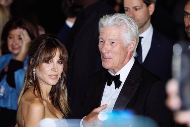 Milan, Milan Women s Fashion Week Spring Summer 2026 - Women s Fashion, Spring Summer 2026 - Giorgio Armani Fashion Show - Guest Arrivals. Pictured: Richard Gere, Alejandra Silva  Copyright: xAlessandroxBremecx xipa-agency.netx xx IPA_Agency_IPA65894497