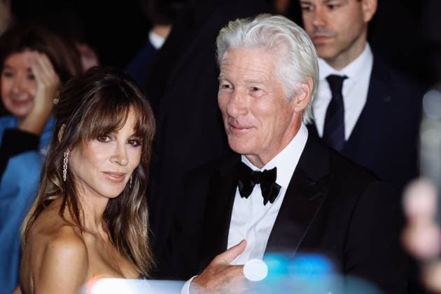 Milan, Milan Women s Fashion Week Spring Summer 2026 - Women s Fashion, Spring Summer 2026 - Giorgio Armani Fashion Show - Guest Arrivals. Pictured: Richard Gere, Alejandra Silva  Copyright: xAlessandroxBremecx xipa-agency.netx xx IPA_Agency_IPA65894502