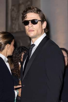 MFW Giorgio Armani arrivals MP James Norton arrives to Pinacoteca of Brera to attending the Giorgio Armani fashion show is held during Milan s Fashion Week Womenswear Spring Summer 2026, on September 28, 2025 in Milan (Italy). Photo by Marco Piovanotto Abacapress.com Milan Italy  Copyright: xPiovanottoxMarco ABACAx