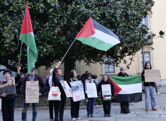 Brera District protesters gathered to protest Free Gaza before the Giorgio Armani fashion show at the entrance gate for the numerous VIP guests invited in a black van.  Copyright: xLucaxPontix xipa-agency.netx xLucaxPonti xIpaxagencyx IPA_Agency_IPA65897608