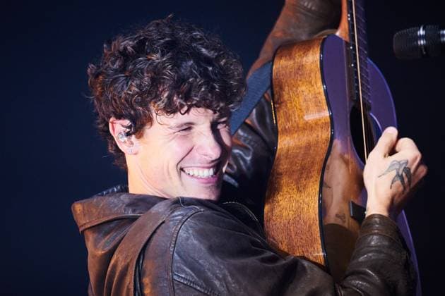 September 28, 2025, Toronto, On, Canada: Shawn Mendes performs at Budweiser Stage in Toronto, on Sunday, Sept. 28, 2025. Toronto Canada  - ZUMAc35_ 20250928_zaf_c35_110 Copyright: xSammyxKoganx