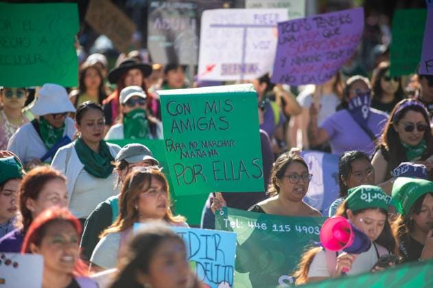 Women taking part during a demonstration in the main streets of the Queretaro for the Global Day of Action for Legal, Safe, and Accessible Abortion. on September 28, 2025 in Quertetaro, Mexico. Queretaro Mexico - ZUMAe321 20250928_zia_e321_013 Copyright: xJosexCarrerax