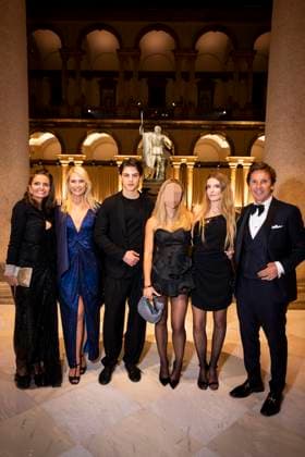 Milan Fashion Week - Women S S 2026 Giorgio Armani Fashion Show Front Row Pinacoteca di Brera - Milan, Italy guest;Valeria Mazza;Benicio Gravier;Taina Gravier;guest;Alejandro Gravier Milan Fashion Week - Women S S 2026 Giorgio Armani Fashion Show Front Row Pinacoteca di Brera - Milan, Italy 28th September 2025  Copyright: xALFONSOxCATALANO SGPITALIAx