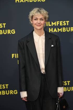 Filmfest Hamburg - Premiere Das Leben der Wünsche Luise Heyer, Premiere des Films Das Leben der Wünsche auf dem Filmfest Hamburg vor dem Cinemaxx Dammtor, Hamburg, 28.09.2025 Copyright: xEventpressxBecherx