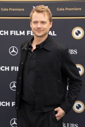 Sven Schelker bei der Premiere des Kinofilms Stiller auf dem 21. Zurich Film Festival 2025 im Kongresssaal. Zürich, 28.09.2025