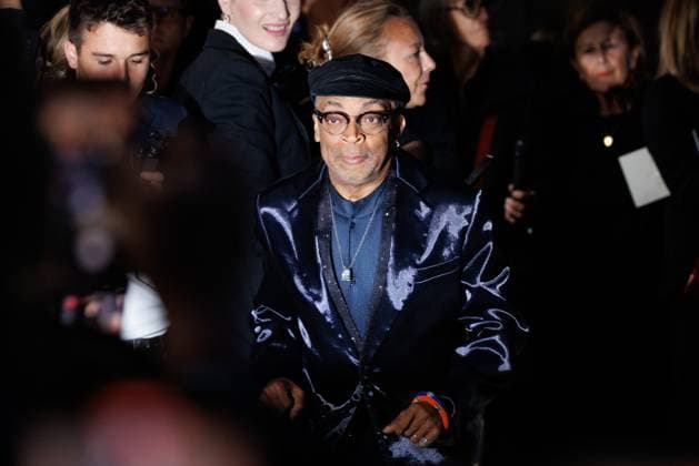 News - Giorgio Armani - Celebrities Arrivals - Milan Fashion Week - Womenswear Spring Summer 2026 Spike Lee arrives at the Giorgio Armani fashion show during the Milan Fashion Week Womenswear Spring Summer 2026 on September 28, 2025 in Milan, Italy. Photo: Cinzia Camela. Milan Pinacoteca di Brera Italy Copyright: xCinziaxCamelax xLiveMediax LPN_2054906