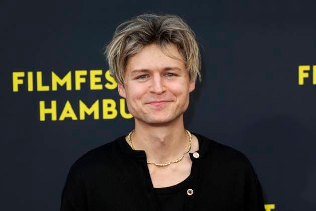 abb Tom Böttcher Boettcher zu Gast auf dem Roten Teppich bei der Kino Film Premiere Das Leben der Wünsche Wuensche auf dem Filmfest Hamburg im Cinemaxx Kino am Dammtor am 28.09.2025 in Hamburg Hamburg Deutschland