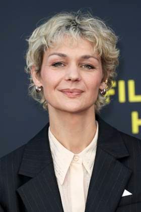 abb Luise Heyer Schauspielerin zu Gast auf dem Roten Teppich bei der Kino Film Premiere Das Leben der Wünsche Wuensche auf dem Filmfest Hamburg im Cinemaxx Kino am Dammtor am 28.09.2025 in Hamburg Hamburg Deutschland