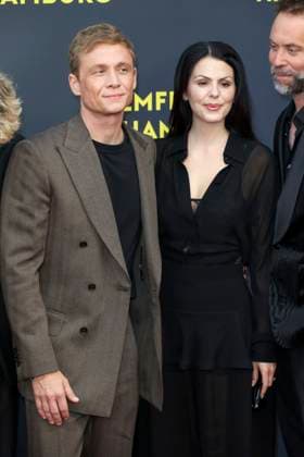 abb Matthias Schweighöfer Schweighoefer und Freundin Ruby O. Fee Schauspieler zu Gast auf dem Roten Teppich bei der Kino Film Premiere Das Leben der Wünsche Wuensche auf dem Filmfest Hamburg im Cinemaxx Kino am Dammtor am 28.09.2025 in Hamburg Hamburg Deutschland