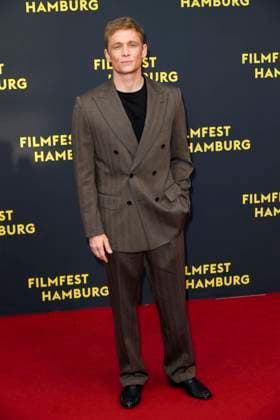 abb Matthias Schweighöfer Schweighoefer Schauspieler zu Gast auf dem Roten Teppich bei der Kino Film Premiere Das Leben der Wünsche Wuensche auf dem Filmfest Hamburg im Cinemaxx Kino am Dammtor am 28.09.2025 in Hamburg Hamburg Deutschland