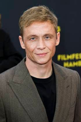 abb Matthias Schweighöfer Schweighoefer Schauspieler zu Gast auf dem Roten Teppich bei der Kino Film Premiere Das Leben der Wünsche Wuensche auf dem Filmfest Hamburg im Cinemaxx Kino am Dammtor am 28.09.2025 in Hamburg Hamburg Deutschland