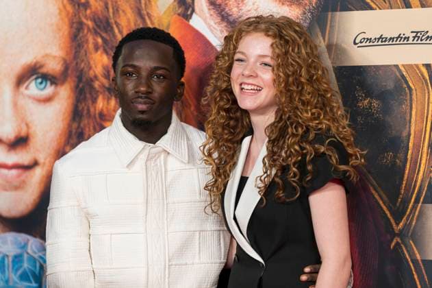 Araloyin Oshunremi und Alexa Goodall bei der Premiere des Kinofilms Momo im Mathäser Filmpalast. München, 28.09.2025