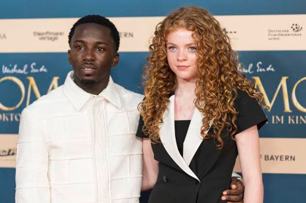 Araloyin Oshunremi und Alexa Goodall bei der Premiere des Kinofilms Momo im Mathäser Filmpalast. München, 28.09.2025