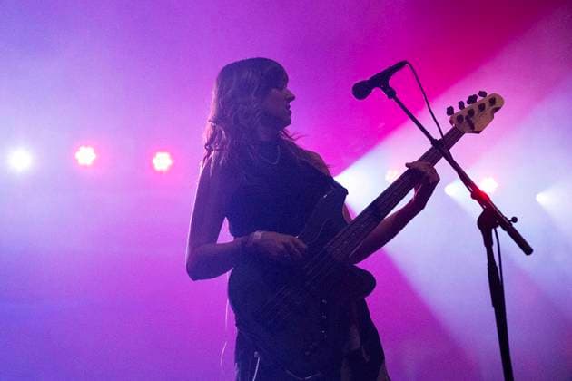 September 28, 2025: Melanie Radford of Built To Spill band performing at the Levitation Music Festival, Palmer Events Center. Austin, Texas. CSM Austin United States of America - ZUMAc04_ 20250928_faf_c04_114 Copyright: xMarioxCantux
