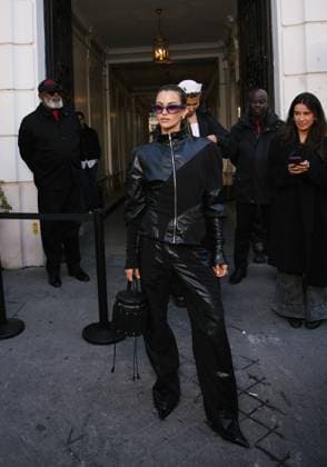 Clara Berry à larrivée au défilé Weinsanto Collection Femme Prêt à Porter Printemps Eté 2026 lors de la Fashion Week de Paris PFW , à Paris, France, le 29 septembre 2025 Sam Delpech Bestimage Celebrities arrive at the Weinsanto Womens Ready to Wear Spring Summer 2026 collection show during Paris Fashion Week PFW in Paris, France, on September 29, 2025 Sam Delpech Bestimage Paris France  Copyright: xSamxDelpechx xBestimagexSamxDelpechx xBestimagex