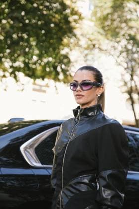Clara Berry à larrivée au défilé Weinsanto Collection Femme Prêt à Porter Printemps Eté 2026 lors de la Fashion Week de Paris PFW , à Paris, France, le 29 septembre 2025 Sam Delpech Bestimage Celebrities arrive at the Weinsanto Womens Ready to Wear Spring Summer 2026 collection show during Paris Fashion Week PFW in Paris, France, on September 29, 2025 Sam Delpech Bestimage Paris France  Copyright: xSamxDelpechx xBestimagexSamxDelpechx xBestimagex