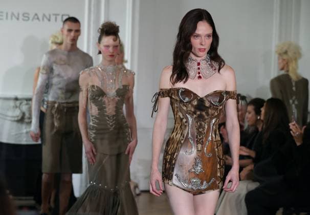 PFW - Coco Rocha At Weinsanto Coco Rocha walks the runway during the Weinsanto Womenswear Spring Summer 2026 show as part of Paris Fashion Week on September 29, 2025 in Paris, France. Photo by Alain-Gil Gonzalez ABACAPRESS.COM Paris France  Copyright: xGonzalezxAlain-Gil ABACAx