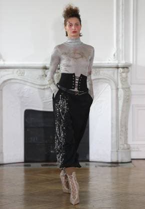 PFW - Weinsanto Runway A model walks the runway during the Weinsanto Womenswear Spring Summer 2026 show as part of Paris Fashion Week on September 29, 2025 in Paris, France. Photo by Alain-Gil Gonzalez ABACAPRESS.COM Paris France  Copyright: xGonzalezxAlain-Gil ABACAx