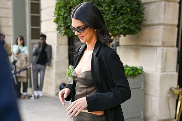 Kendall Jenner leaves the Ritz Paris Hotel to visit the historic LOréal headquarters at 14 Rue Royale ahead of tonights show during Paris Fashion Week PFW , in Paris, France, on September 29, 2025 Yehiel Chekroune Bestimage Kendall Jenner leaves the Ritz Paris Hotel to visit the historic LOréal headquarters at 14 Rue Royale ahead of tonights show during Paris Fashion Week PFW , in Paris, France, on September 29, 2025 Paris France  Copyright: xYehielxChekrounex xBestimagexYehielxChekrounex xBestimagex