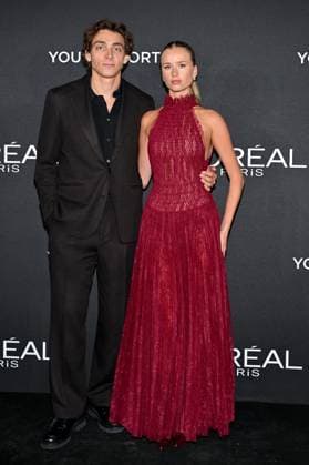 PFW L Oreal Photocall Armand Duplantis, Desire´ Inglander attending the photocall of L Oreal Fashion Show during Paris Fashion Week in Paris, France on September 29, 2025. Photo by Julien Reynaud APS-Medias ABACAPRESS.COM Paris France  Copyright: xReynaudxJulien APS-Medias ABACAx