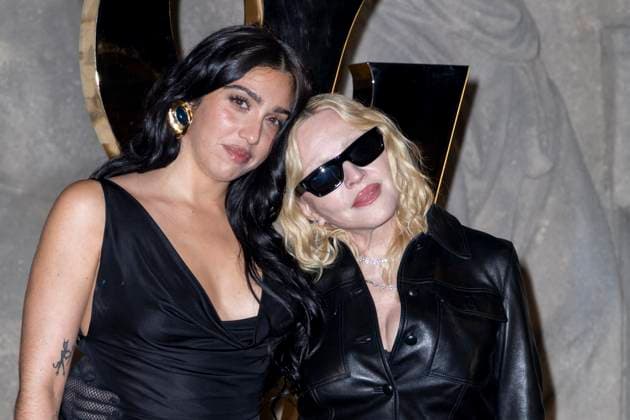 Madonna and her daughter Lourdes Leon - Photocall of the Saint Laurent Fashion Show, Spring Summer 2026 Collection as part of Paris Fashion Week, France, September 29, 2025 Olivier Borde Bestimage Photocall of the Saint Laurent Fashion Show, Spring Summer 2026 Collection as part of Paris Fashion Week, France, September, 2025 Paris France  Copyright: xOLIVIERxBORDEx xBESTIMAGExOLIVIERxBORDEx xBESTIMAGEx