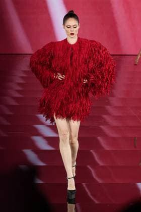 Model walk the runway during L Oreal Spring Summer 2026 show at Paris Fashion Week A model on the runway during L Oreal Spring Summer 2026 show at Paris Fashion Week Mikhaila Rocha Coco Rocha 449162 2025 09 29 France  Copyright: xSebastienxFremontx xStarfacex STAR_449162_173