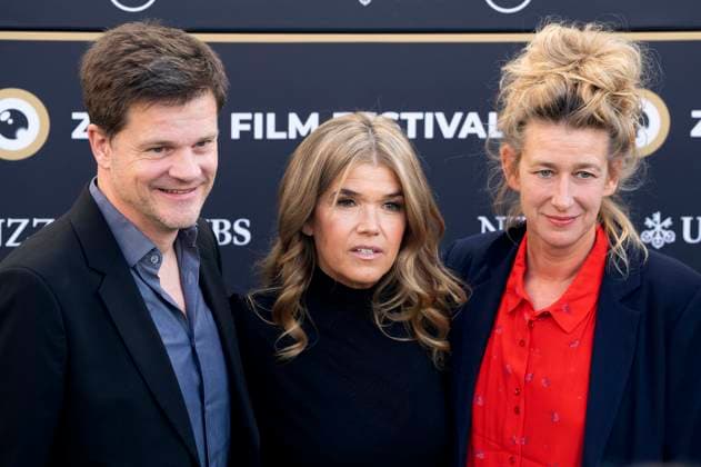 Benjamin Herrmann, Anke Engelke und Neele Leana Vollmar bei der Premiere des Kinofilms Dann passiert das Leben auf dem 21. Zurich Film Festival 2025 im Kongresssaal. Zürich, 29.09.2025