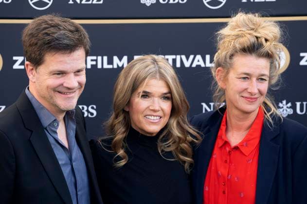 Benjamin Herrmann, Anke Engelke und Neele Leana Vollmar bei der Premiere des Kinofilms Dann passiert das Leben auf dem 21. Zurich Film Festival 2025 im Kongresssaal. Zürich, 29.09.2025