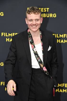 Johannes Hegemann bei der Premiere OLIVIA im Rahmen des Filmfest Hamburg in Hamburg am 29.09.2025