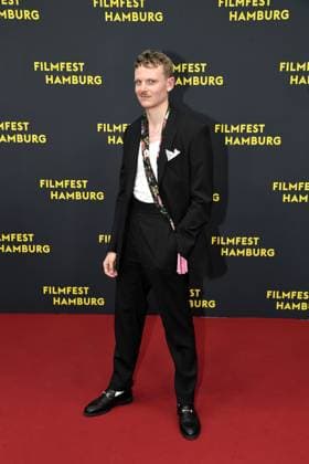 Johannes Hegemann bei der Premiere OLIVIA im Rahmen des Filmfest Hamburg in Hamburg am 29.09.2025