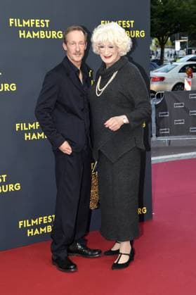 Stephan Kampwirth und Lilo Wanders bei der Premiere OLIVIA im Rahmen des Filmfest Hamburg in Hamburg am 29.09.2025