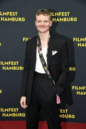 Johannes Hegemann bei der Premiere OLIVIA im Rahmen des Filmfest Hamburg in Hamburg am 29.09.2025