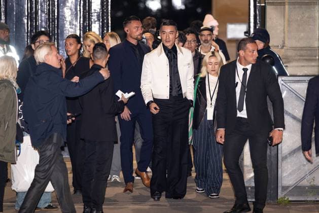 Hu bing à la sortie du défilé lOréal A Celebration of Women s Empowerment, Collection Femme Prêt à Porter Printemps Eté 2026 lors de la Fashion Week de Paris PFW le 29 septembre 2025 Julien Sarkissian Bestimage Exit from the LOréal fashion show A Celebration of Women s Empowerment, Women s Ready to Wear Spring Summer 2026 Collection during Paris Fashion Week PFW on 29 September 2025 Paris France  Copyright: xJulienxSarkissianx xBestimagexJulienxSarkissianx xBestimagex