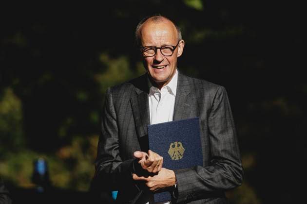 Friedrich Merz (CDU), Bundeskanzler, aufgenommen bei Ankunft im Rahmen der Kabinettsklausur in der Villa Borsig in Berlin, 30.09.2025. Berlin Deutschland *** Friedrich Merz CDU , Federal Chancellor, taken on arrival at the cabinet meeting at Villa Borsig in Berlin, 30 09 2025 Berlin Germany Copyright: xFlorianxGaertnerx