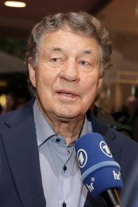 Otto Rehhagel bei der Premiere des Sky Dokumentarfilms Rudi Völler - Es gibt nur einen im Gibson Club. Frankfurt am Main, 29.09.2025